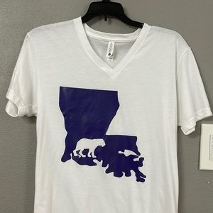 LSU Louisiana map and tiger tee